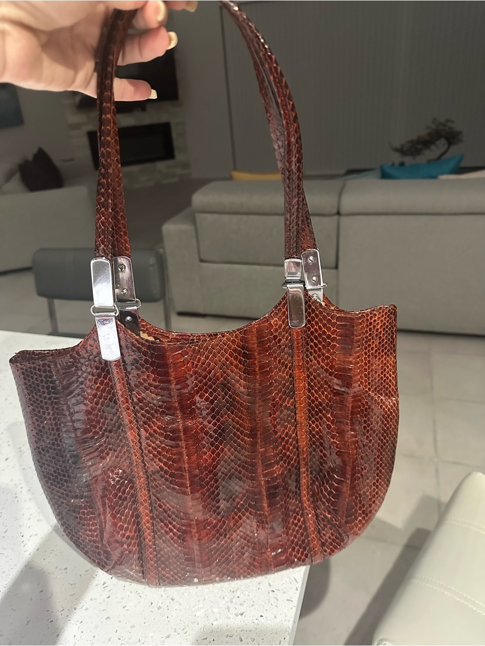 Women’s Brown Faux-Snake Tote Bag - Chic Everyday Carry - Picture 3 of 5